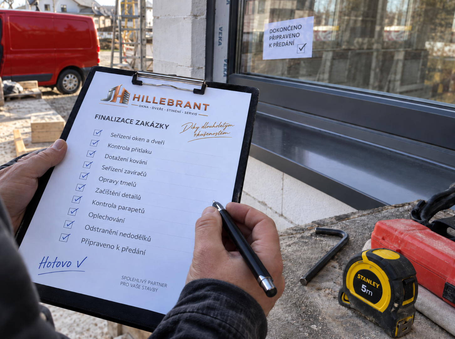 Kontrolní seznam dokončovacích prací u okna na stavbě